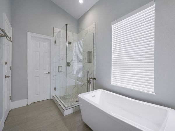 Destin Vacation Home Five Bedroom Walk to Beach