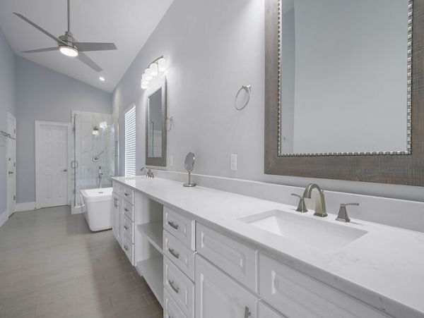 Destin Vacation Home Five Bedroom Walk to Beach