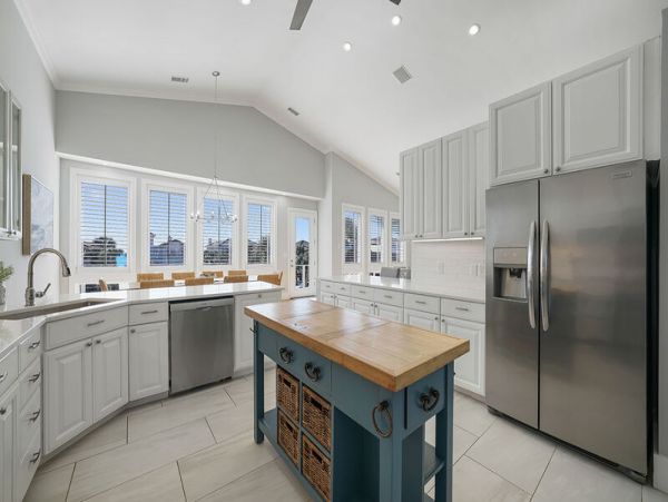 Destin Vacation Home Five Bedroom Walk to Beach