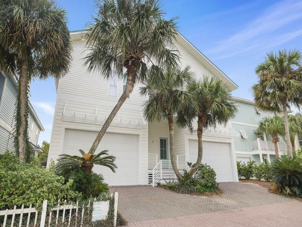 Destin Vacation Home Five Bedroom Walk to Beach
