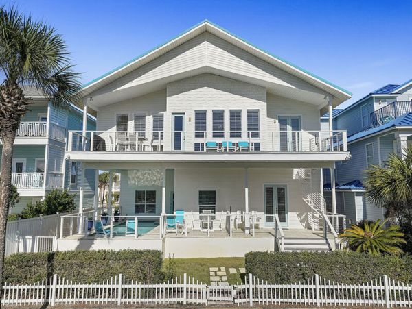 Destin Vacation Home Five Bedroom Walk to Beach