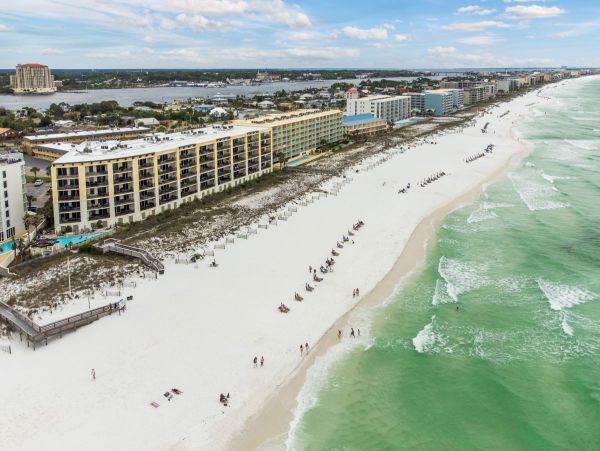 Amazing Gulf Views From This 4-Bedroom Fort Walton Luxurious Condo