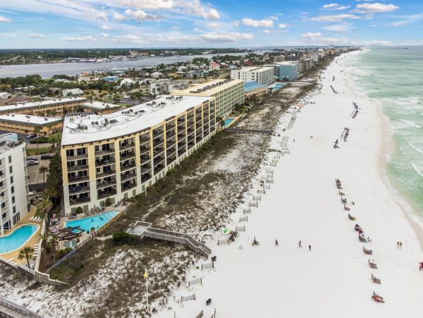 Amazing Gulf Views From This 4- Bedroom Fort Walton Luxurious Condo