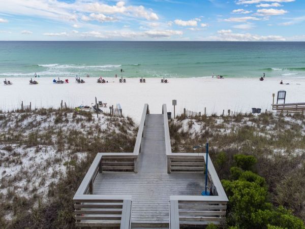 Amazing Gulf Views From This 4- Bedroom Fort Walton Luxurious Condo
