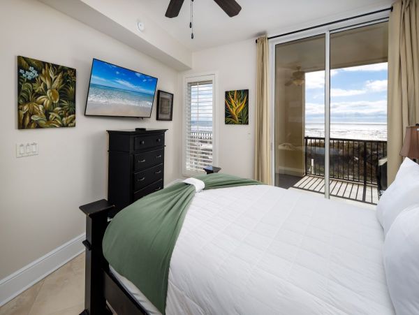 Amazing Gulf Views From This 4- Bedroom Fort Walton Luxurious Condo