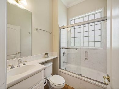 Luxury 3-Bedroom Rental in Destin - Ideal Family Getaway Luxury 3-Bedroom Rental in Destin - Ideal Family Getaway