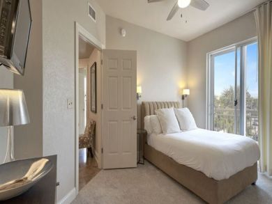 Destin Gulf Front 4 Bedrooms + Bonus Room Vacation Condo