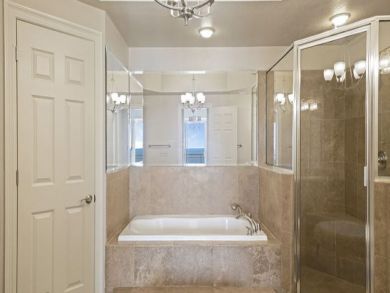 Destin Gulf Front 4 Bedrooms + Bonus Room Vacation Condo