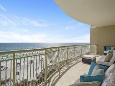 Destin Gulf Front 4 Bedrooms + Bonus Room Vacation Condo