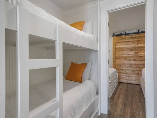 On Beach Luxury 3 Bedroom Vacation Townhome Sleeps 12 Guests