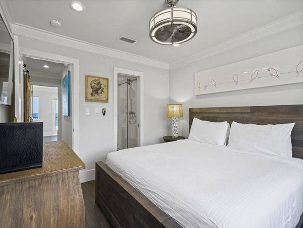 On Beach Luxury 3 Bedroom Vacation Townhome Sleeps 12 Guests