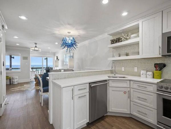 On Beach Luxury 3 Bedroom Vacation Townhome Sleeps 12 Guests