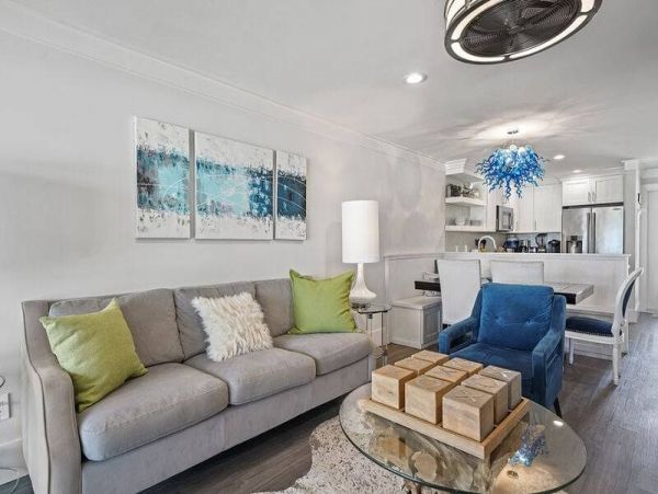 On Beach Luxury 3 Bedroom Vacation Townhome Sleeps 12 Guests