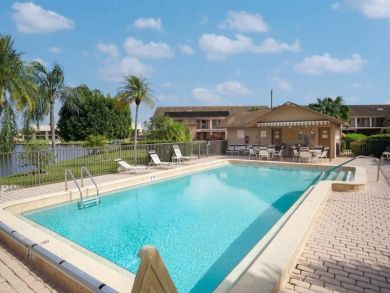 Cape Coral 2 Bedroom Vacation Condo with Community Pool
