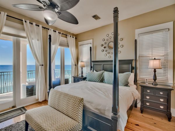 Luxury Five Bedroom Vacation Home Right on the Beach