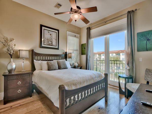 Luxury Five Bedroom Vacation Home Right on the Beach