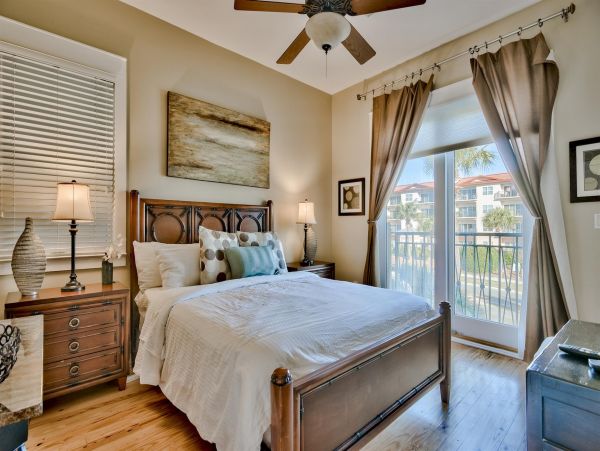 Luxury Five Bedroom Vacation Home Right on the Beach