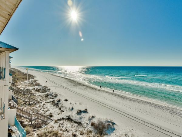 Luxury Five Bedroom Vacation Home Right on the Beach