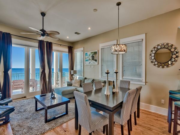 Luxury Five Bedroom Vacation Home Right on the Beach