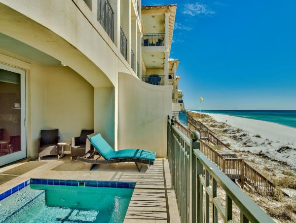 Luxury Five Bedroom Vacation Home Right on the Beach