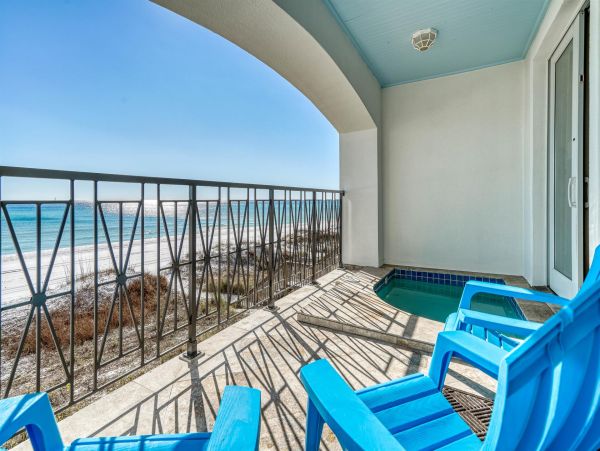 Beachfront Vacation Rental with Private Splash Pool in Miramar Beach