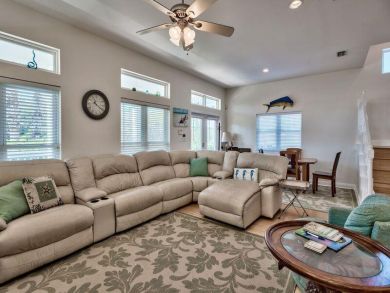 Private Home with Pool Short Walk to Gated Beach! Private Home with Pool Short Walk to Gated Beach!