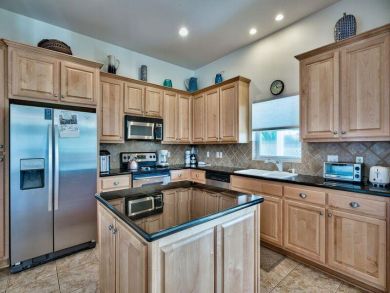 Private Home with Pool Short Walk to Gated Beach! Private Home with Pool Short Walk to Gated Beach!