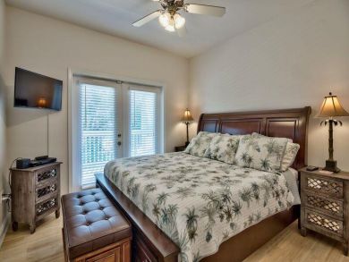 Private Home with Pool Short Walk to Gated Beach! Private Home with Pool Short Walk to Gated Beach!