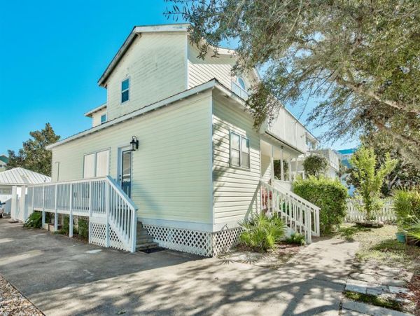 Crystal Beach Vacation Pool Home 3 Bedrooms Sleeps 8