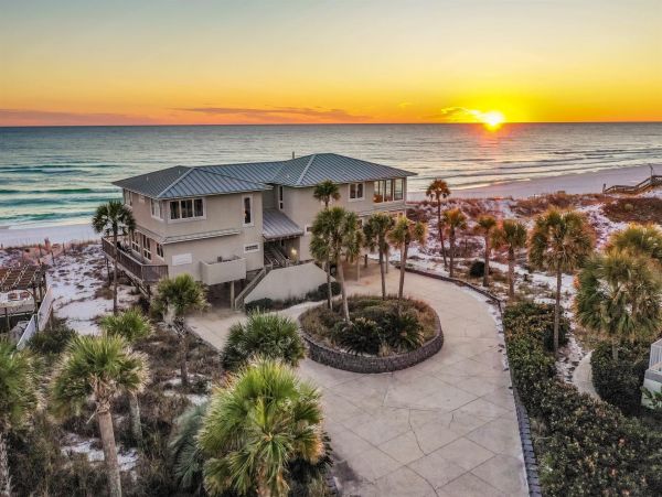 Gulf Pines Beachfront Villa