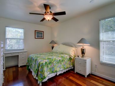 Sleep 7 at this Sanibel Four Bedroom Vacation Home