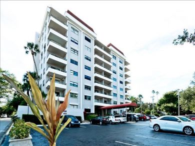 Brandenton Beach Vacation Condo Sleeps Four Guests