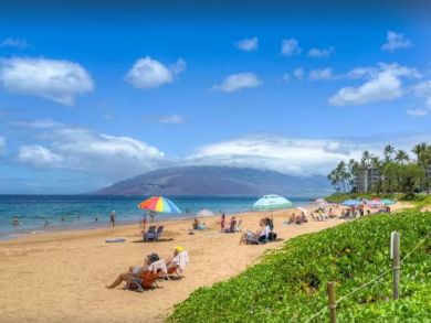 Two Bedroom Vacation Condo on Kihei Sleeps 6 Guests