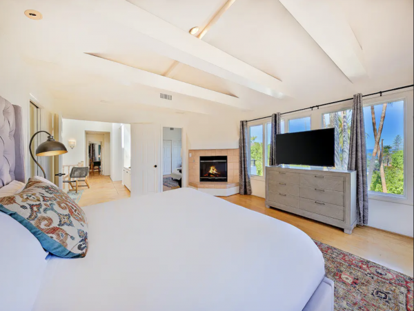 Amazing 7 Bedroom Luxury Vacation Home in La Jolla