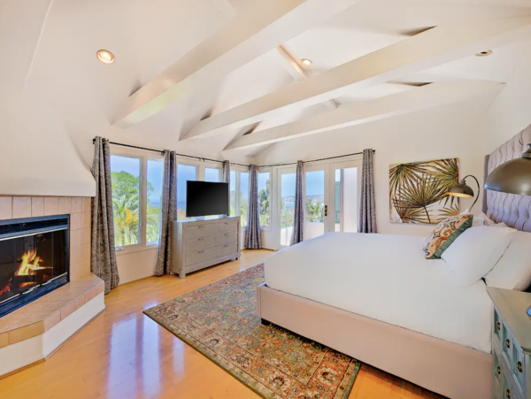 Amazing 7 Bedroom Luxury Vacation Home in La Jolla