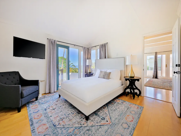 Amazing 7 Bedroom Luxury Vacation Home in La Jolla