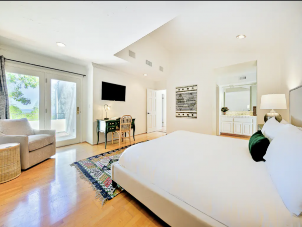 Amazing 7 Bedroom Luxury Vacation Home in La Jolla