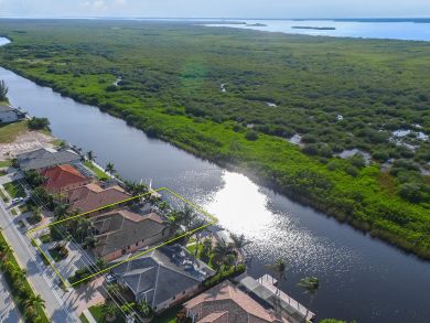 LUXURY CAPE CORAL WATERFRONT HOME WITH POOL