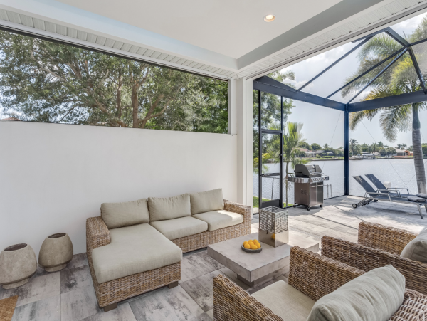 Luxury Style & Comfort Cape Coral Luxury Villa