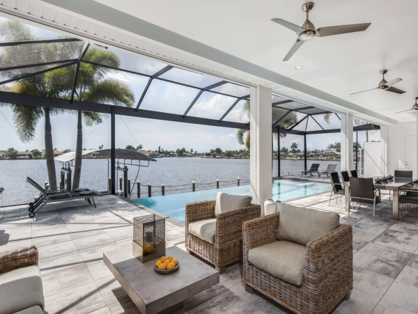 Luxury Style & Comfort Cape Coral Luxury Villa