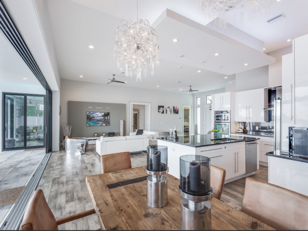 Luxury Style & Comfort Cape Coral Luxury Villa