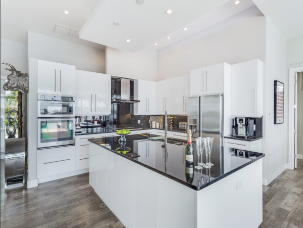Luxury Style & Comfort Cape Coral Luxury Villa