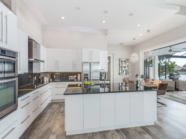 Luxury Style & Comfort Cape Coral Luxury Villa