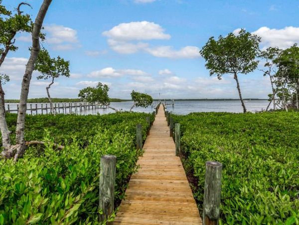Fort Myers Canal Front  Vacation Home!