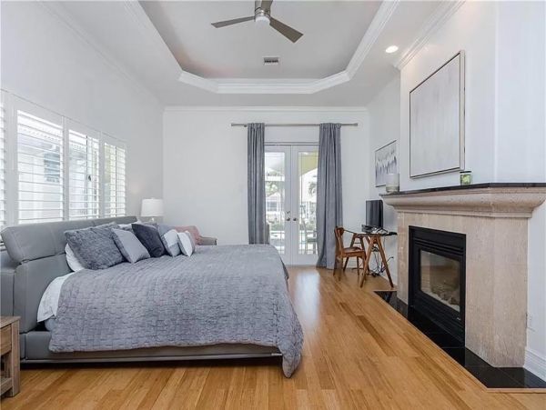Canalfront Luxury Vacation Home in Cape Coral with Pool & Dock
