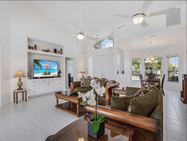 Luxury Waterside Modern Stylish Pool Vacation Home.