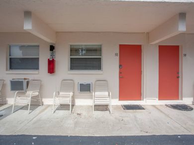Venice Condo 928876