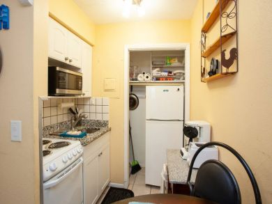 Venice Condo 928876