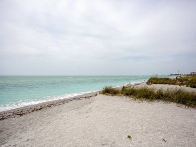 Venice Condo 928876