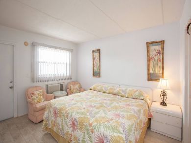 Venice Condo 928878